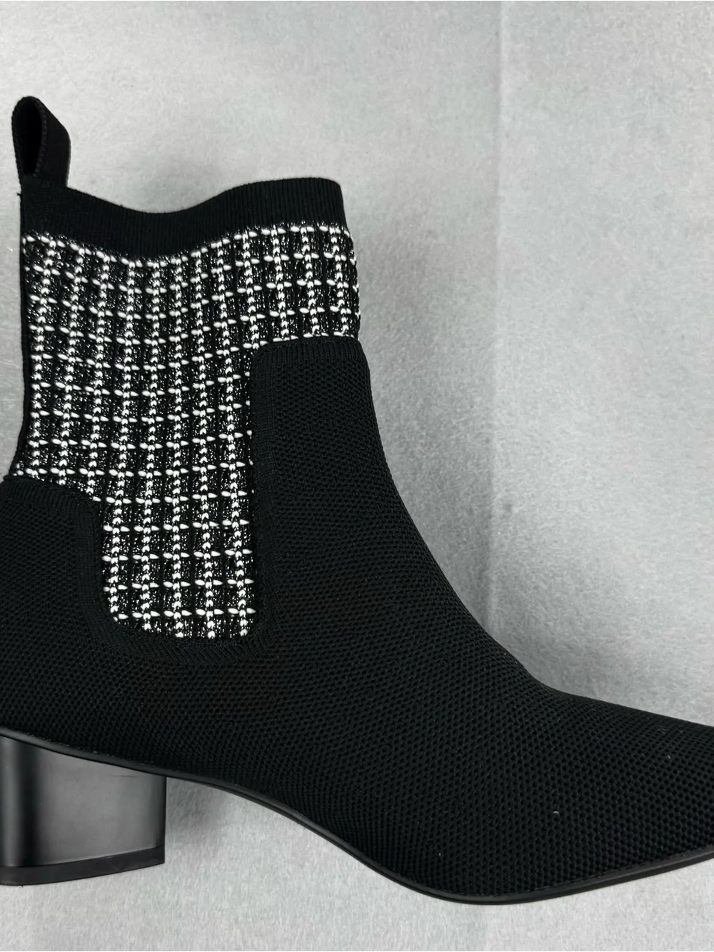 Vivaia Theresa Black Knit Ankle Booties Tweed-Style Panel. Sz EU 36 US 5.5/6.